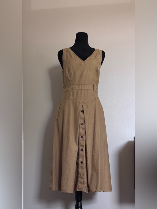 Banana Republic Dresses & Skirts - Banana Republic Tan Button-Front Midi Dress